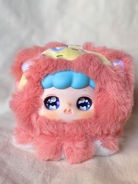 SURPRISE Nina’s Vacation Snacks • Rare Pull • Keychain 100% authentic. BRAND NEW